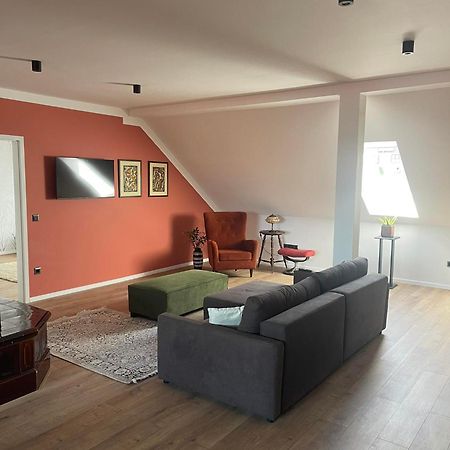 Hotello Apartmanhaz Es Panzio Zalaegerszeg Exteriör bild