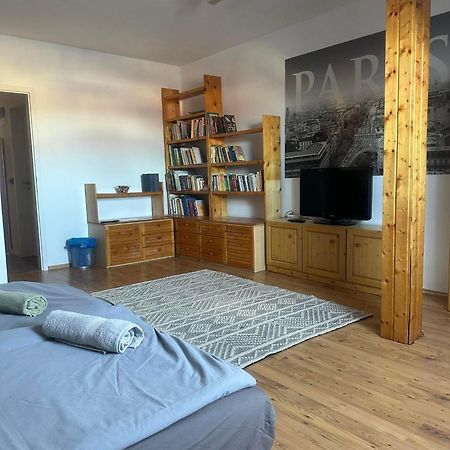 Hotello Apartmanhaz Es Panzio Zalaegerszeg Exteriör bild