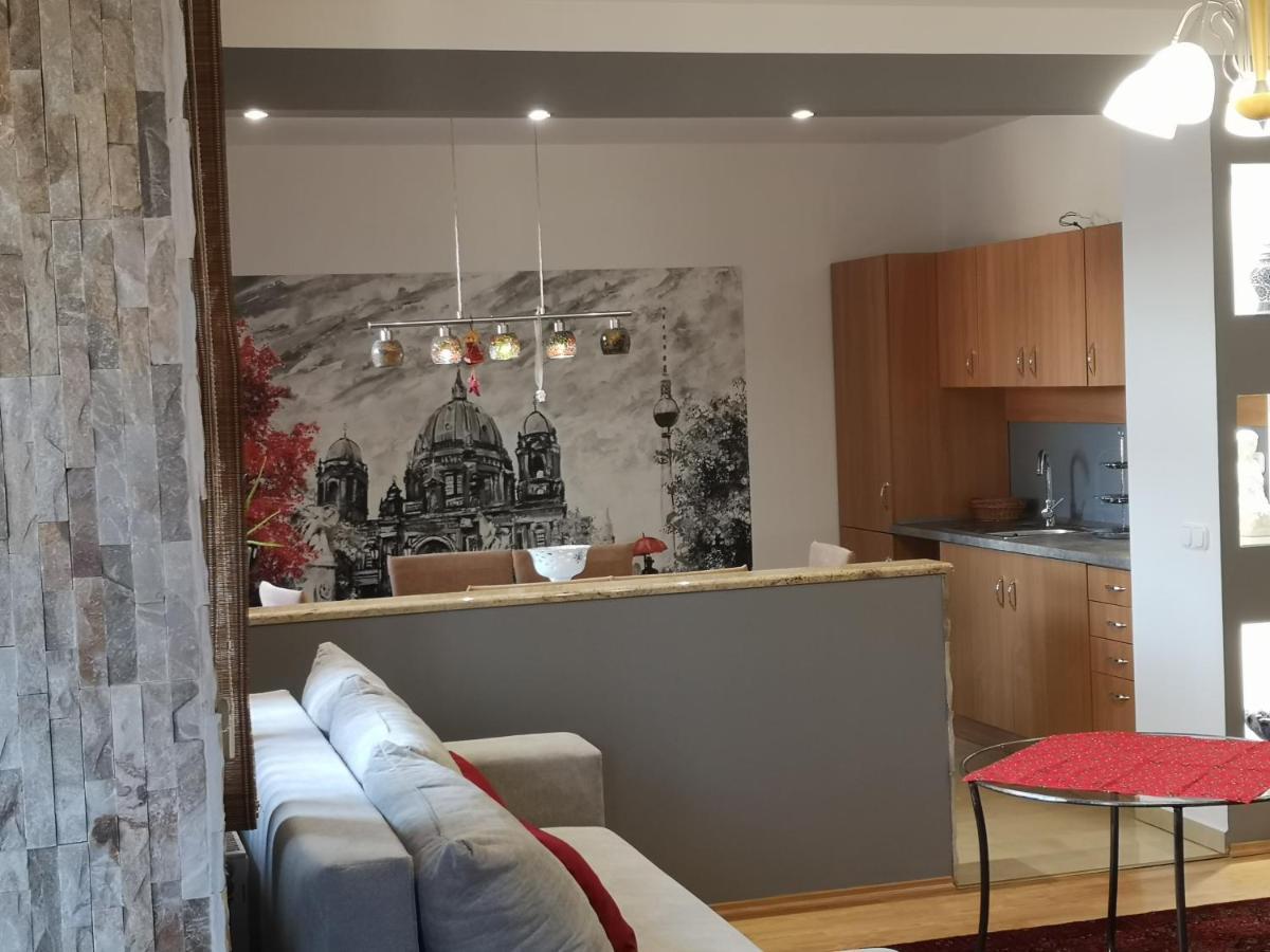 Hotello Apartmanhaz Es Panzio Zalaegerszeg Exteriör bild