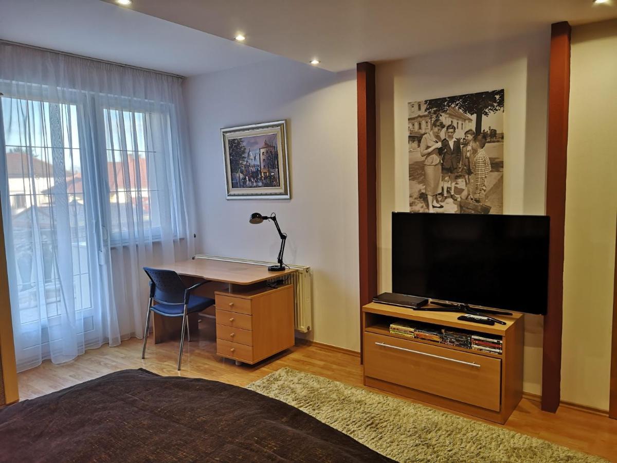 Hotello Apartmanhaz Es Panzio Zalaegerszeg Exteriör bild