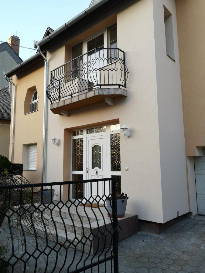 Hotello Apartmanhaz Es Panzio Zalaegerszeg Exteriör bild