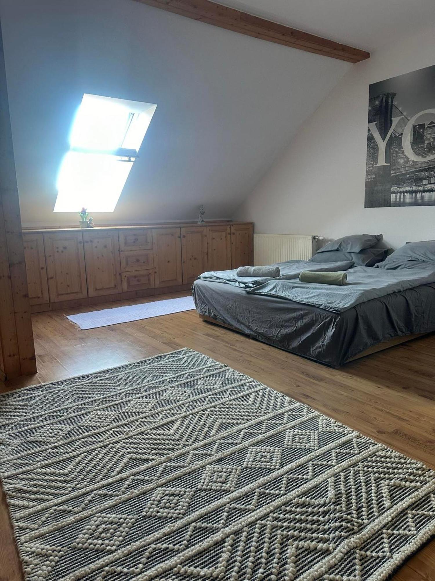 Hotello Apartmanhaz Es Panzio Zalaegerszeg Exteriör bild